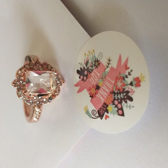 New Big Cubic Zirconia Ring- name your price. - Picture 4 of 4